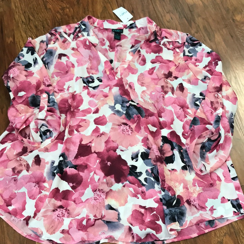 Rue + floral blouse